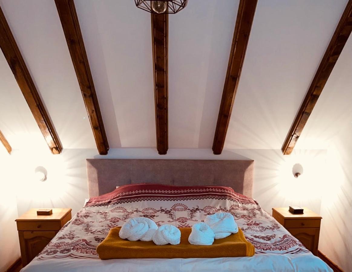 Lovcen Holiday Home Цетине Екстериор снимка