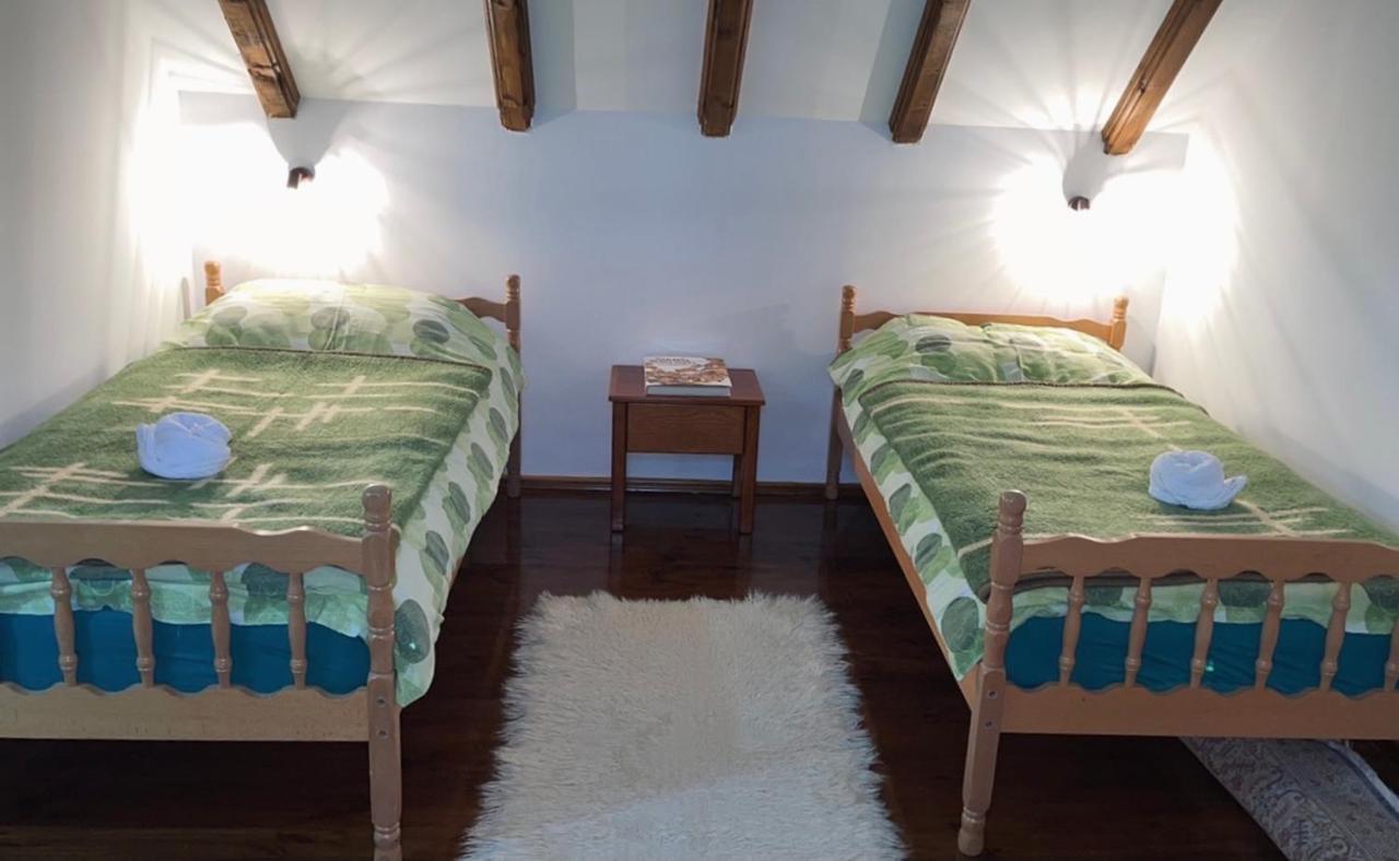Lovcen Holiday Home Цетине Екстериор снимка