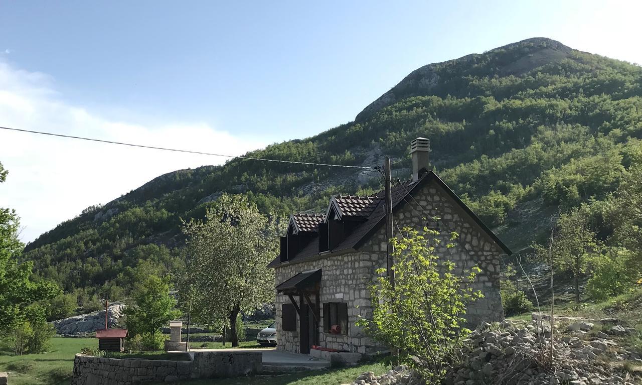 Lovcen Holiday Home Цетине Екстериор снимка