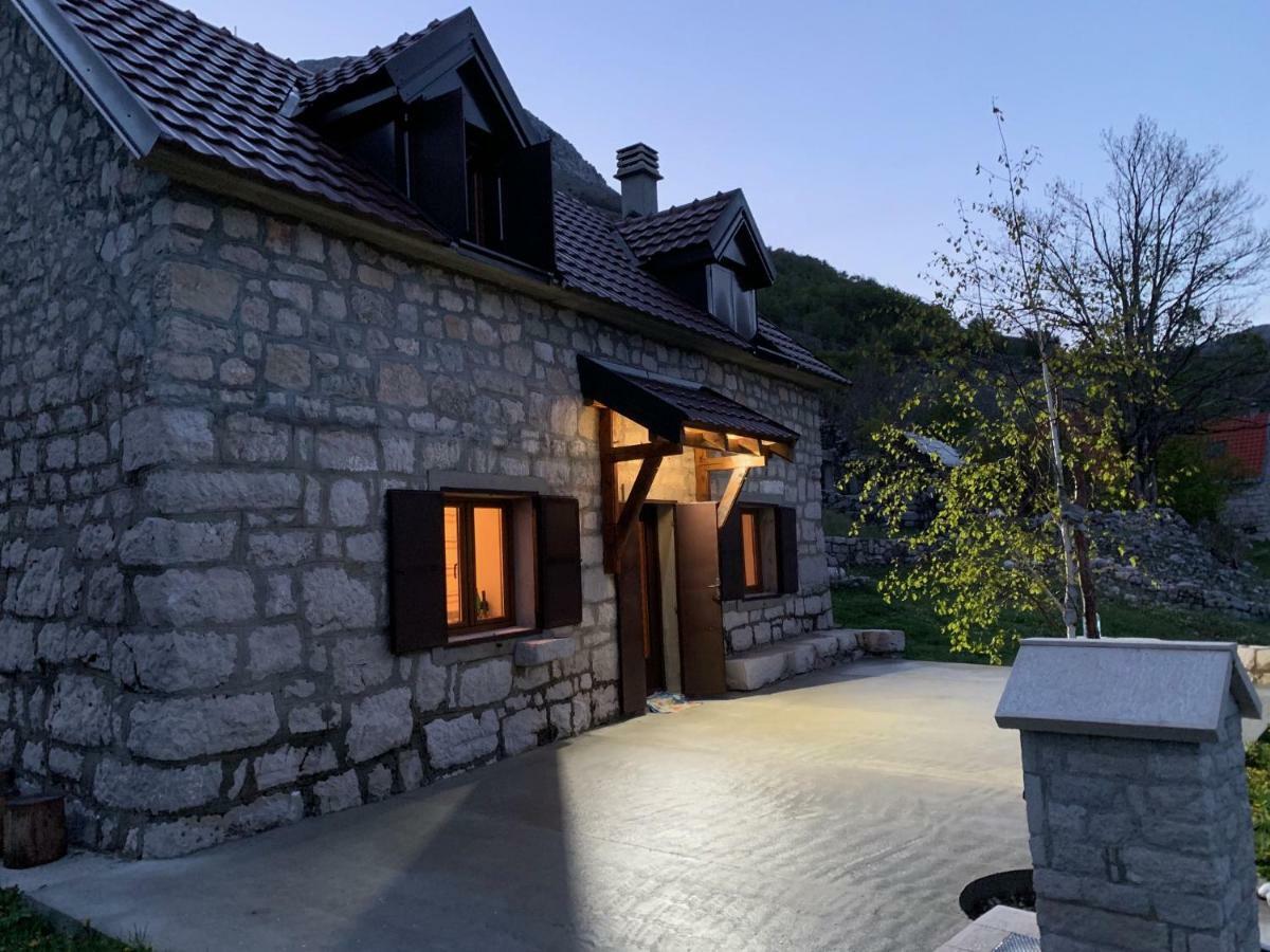 Lovcen Holiday Home Цетине Екстериор снимка